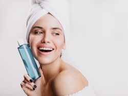 Skin care: पोर्ज को टाइट करने से लेकर डीप क्&zwj;लीनिंग तक...500 रुपए में ये Skin Toner हैं दमदार, असरदार