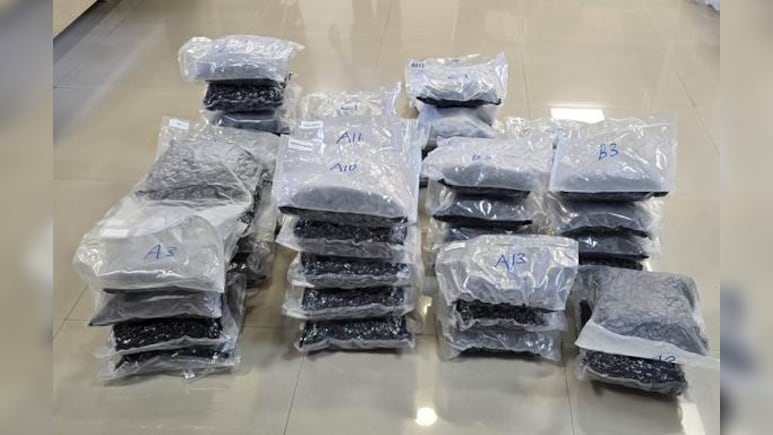 भोपाल में एक बार फिर कई किलो नशीला पदार्थ पकड़ाया, ऑपरेशन वीड आउट के तहत बड़ी कार्रवाई भोपाल में एक बार फिर कई किलो नशीला पदार्थ पकड़ाया, ऑपरेशन वीड आउट के तहत बड़ी कार्रवाई