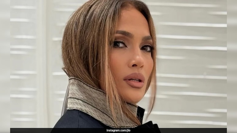 Jennifer Lopez&rsquo;s Makeup-Free Face During Self-Care &ldquo;Day Off&rdquo; Leaves Fans Stunned