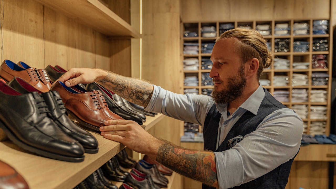 Here's how to break in new leather shoes to make them comfortable.