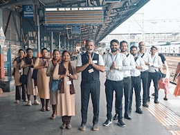 अब बिना टिकट यात्रा करना नहीं होगा आसान, रेलवे ने शुरू किया 'नमस्ते' अभियान अब बिना टिकट यात्रा करना नहीं होगा आसान, रेलवे ने शुरू किया 'नमस्ते' अभियान