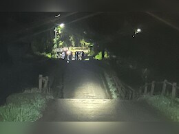 Ratnagiri News: चिपळूणमधील पिंपळी नदीवरील पूल कोसळला, वाहतूक ठप्प; गावी जाणाऱ्या मुंबईकरांचे हाल Ratnagiri News: चिपळूणमधील पिंपळी नदीवरील पूल कोसळला, वाहतूक ठप्प; गावी जाणाऱ्या मुंबईकरांचे हाल