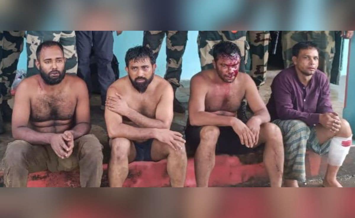 The four Bangladeshi nationals who crossed into India and attacked a villager at night The four Bangladeshi nationals who crossed into India and attacked a villager at night