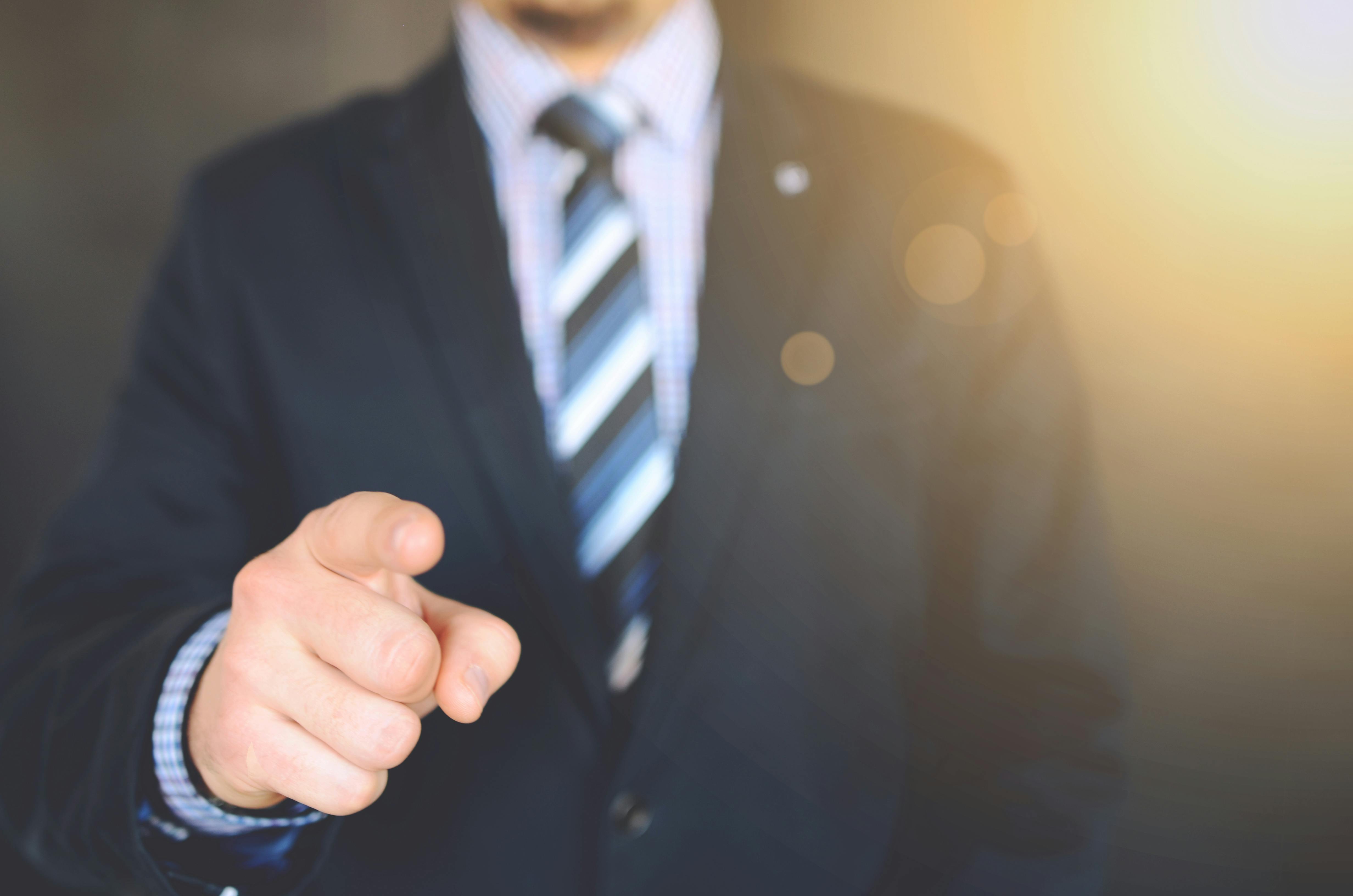 'Don't Dare': Boss Loses It After Junior Worker Doesn't Call Him 'Sir'