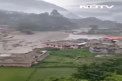 Videos: Cloudburst Triggers Flash Floods In Himachal, Army Joins Rescue Ops Videos: Cloudburst Triggers Flash Floods In Himachal, Army Joins Rescue Ops