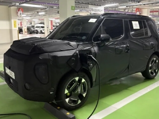 Kia ला रही है Tata Punch EV, MG Windsor EV की राइवल! लीक हुई Syros EV की फोटोज