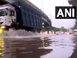 Delhi-NCR Rain LIVE: भारी बारिश के बाद दिल्ली में कई जगहों पर भरा पानी, UP, उत्तराखंड में भी रेड अलर्ट Delhi-NCR Rain LIVE: भारी बारिश के बाद दिल्ली में कई जगहों पर भरा पानी, UP, उत्तराखंड में भी रेड अलर्ट