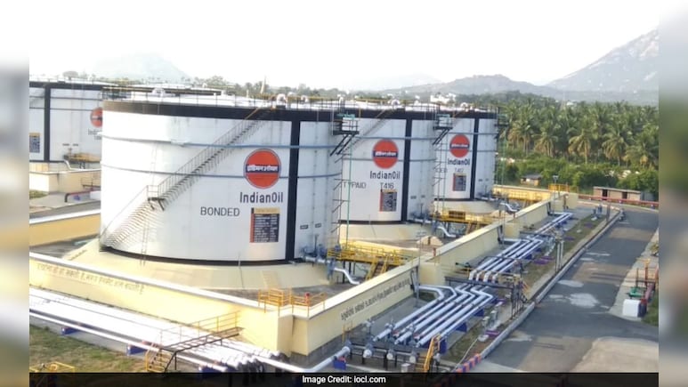 ईरान संकट से सरकार सतर्क! भारतीय तेल कंपनियों से कहा उत्पादन बढ़ाओ - सूत्र