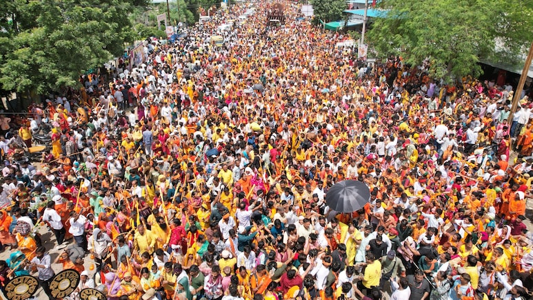 "Came For Faith, Leaving With Fear": 6 Die At Kubereshwar Dham Kanwar Yatra In Madhya Pradesh "Came For Faith, Leaving With Fear": 6 Die At Kubereshwar Dham Kanwar Yatra In Madhya Pradesh