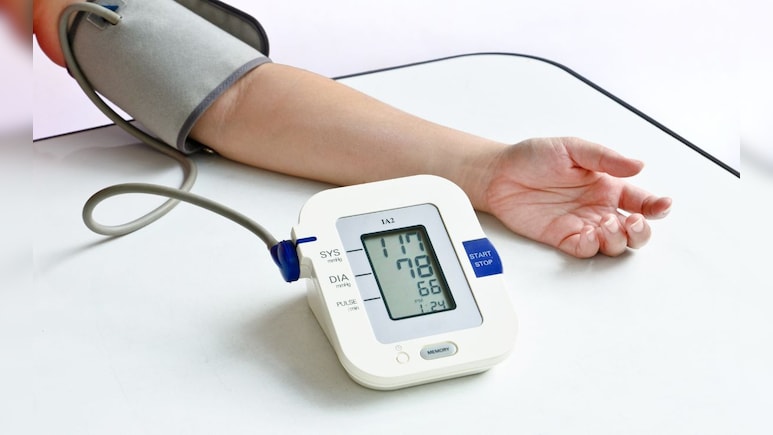 High Blood Pressure का असरदार इलाज है ये जापानी ट्रिक, रोज करने से हमेशा कंट्रोल रहेगा BP