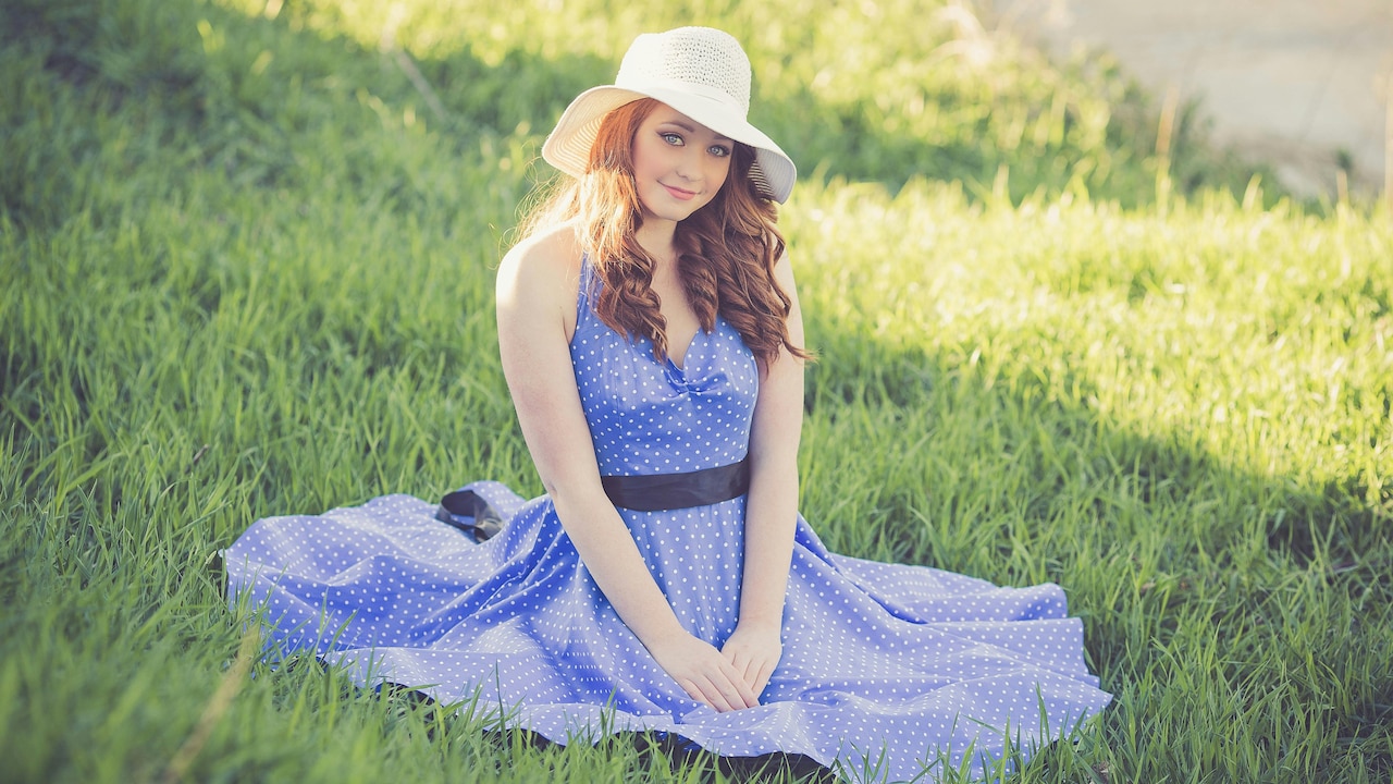 How To Dress For College: 5 Must-Have Pieces For Every Student