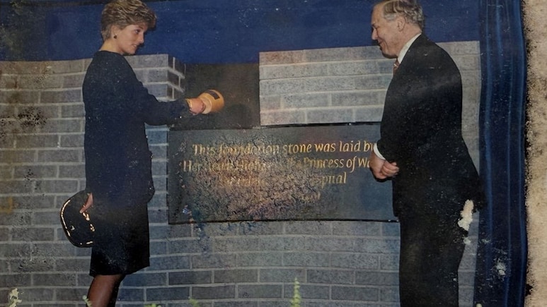 Princess Diana's Time Capsule Opened After 30 Years. Here's What Was Inside Princess Diana's Time Capsule Opened After 30 Years. Here's What Was Inside