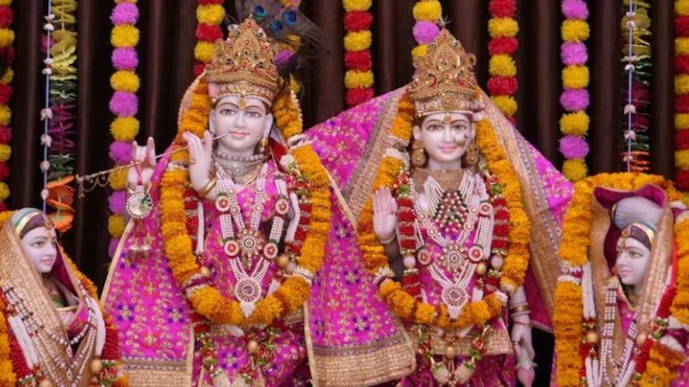 इन 6 जगहों पर धूमधाम से मनाई जाती है जन्माष्टमी, यहां देखें दही-हांडी का उत्सव, बना लें घूमने का प्लान इन 6 जगहों पर धूमधाम से मनाई जाती है जन्माष्टमी, यहां देखें दही-हांडी का उत्सव, बना लें घूमने का प्लान