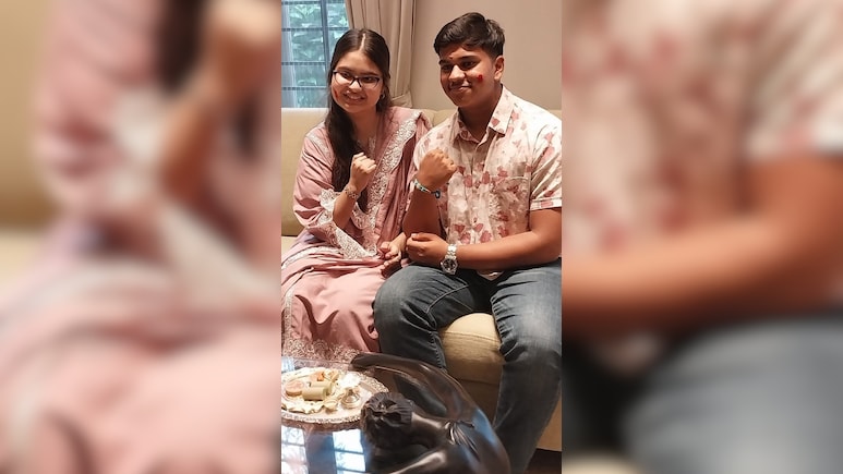 Muslim Teen With Amputated Hand Ties Rakhi To Hindu Donor's Brother