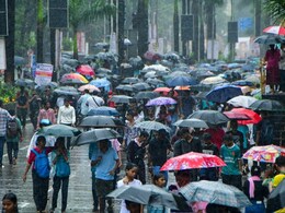Mumbai Rain News: शाळा, कॉलेजपाठोपाठ खासगी कार्यालयांसाठीही आदेश निघाला, पावसामुळे सरकारचा मोठा निर्णय