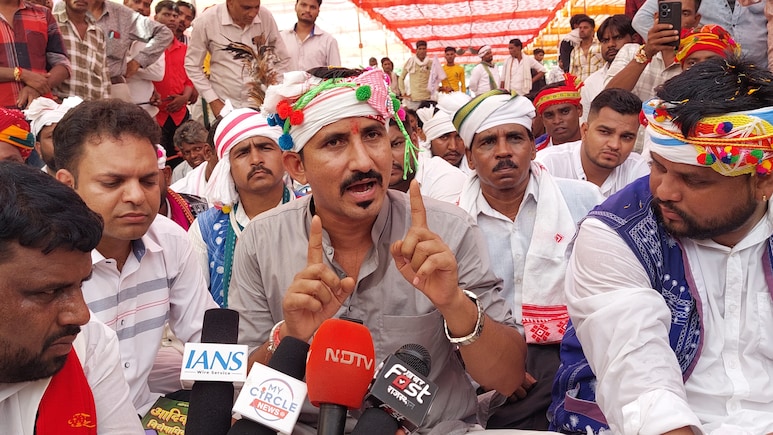 Rajasthan: 'CM ने आदिवासी दिवस की बधाई नहीं दी' सांसद रोत बोले- दिवस मानाने के नाम पर 50 लाख का घोटाला किया Rajasthan: 'CM ने आदिवासी दिवस की बधाई नहीं दी' सांसद रोत बोले- दिवस मानाने के नाम पर 50 लाख का घोटाला किया