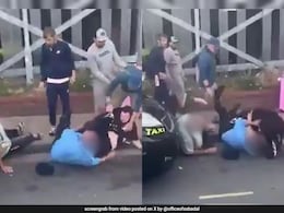2 Sikh Men Assaulted By Teenagers In Racist Attack In UK, Video Emerges 2 Sikh Men Assaulted By Teenagers In Racist Attack In UK, Video Emerges