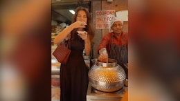 Watch: Chef Sarah Todd Enjoys Pani Puri At This Famous Spot In Mumbai