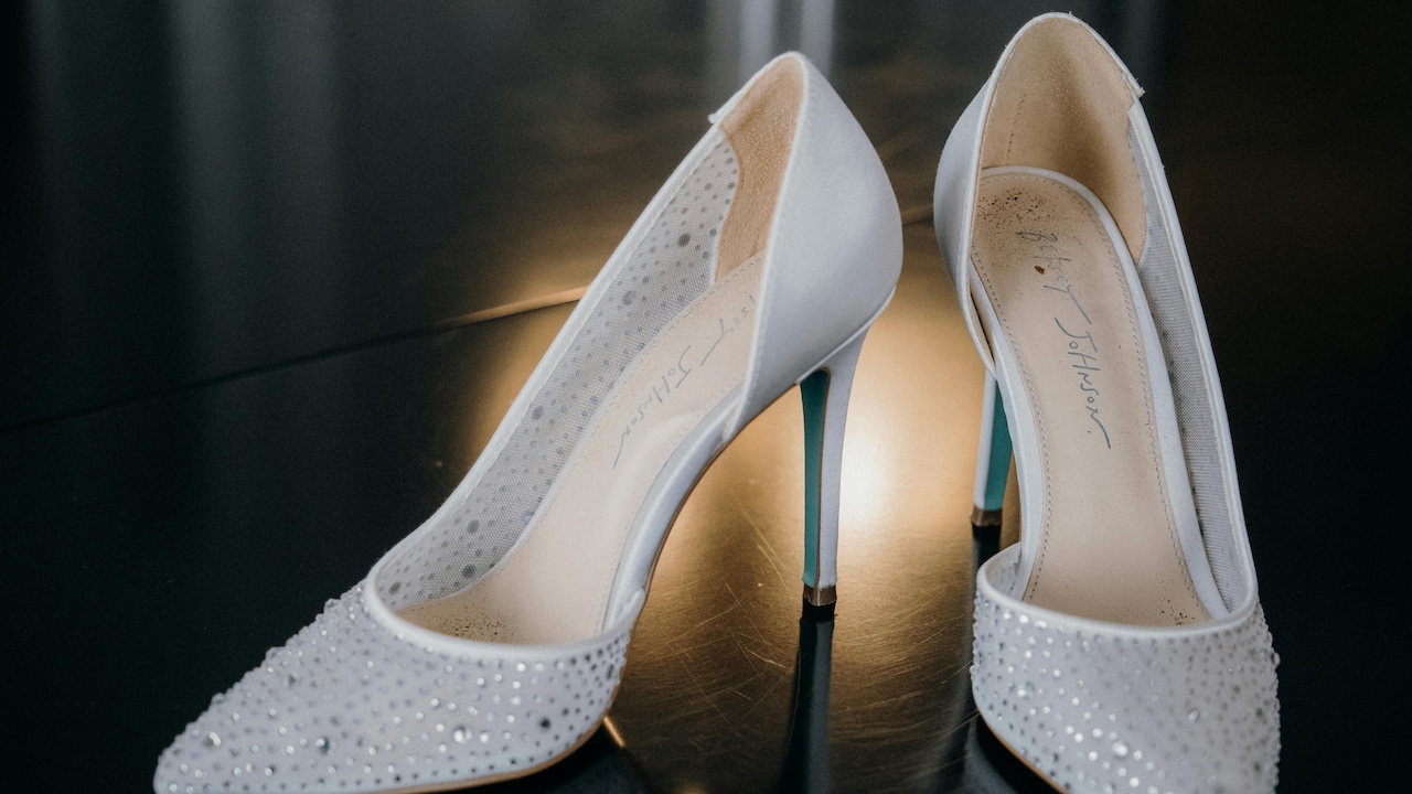 Get Top Tips To Choose Pumps And Shoes That Look Stylish 