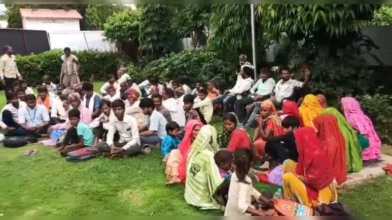 Rajasthan: दिव्यांगों ने सरकार को दी चेतावनी, बोले- जमीन, पेंशन और स्कूटी नहीं मिली तो करेंगे उग्र आंदोलन Rajasthan: दिव्यांगों ने सरकार को दी चेतावनी, बोले- जमीन, पेंशन और स्कूटी नहीं मिली तो करेंगे उग्र आंदोलन