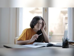 ज्यादा सोचने, शक करने या काम टालने की आदत से हैं परेशान, आयुर्वेद से जानें इसका कारण क्या? ज्यादा सोचने, शक करने या काम टालने की आदत से हैं परेशान, आयुर्वेद से जानें इसका कारण क्या?