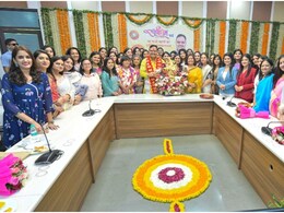 Raksha Bandhan 2025: जयपुर में रक्षाबंधन की अनोखी तस्वीर, सीएम को महिला पत्रकारों ने बांधी राखी Raksha Bandhan 2025: जयपुर में रक्षाबंधन की अनोखी तस्वीर, सीएम को महिला पत्रकारों ने बांधी राखी