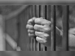 कस्टम मिलिंग स्कैम: EOW ने रायपुर से दीपेन चावड़ा को किया गिरफ्तार, हो सकते हैं कई बड़े खुलासे कस्टम मिलिंग स्कैम: EOW ने रायपुर से दीपेन चावड़ा को किया गिरफ्तार, हो सकते हैं कई बड़े खुलासे