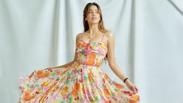 Janhvi Kapoor Channels Flower Power For <i>Param Sundari</i> Promotions