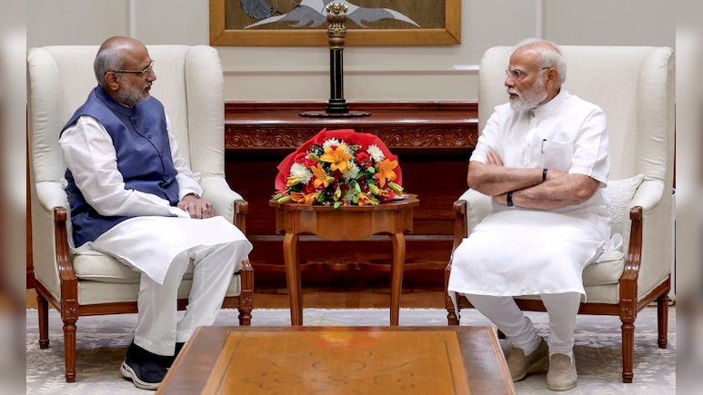 उपराष्ट्रपति चुनाव: सीपी राधाकृष्णन के जरिए BJP ने कैसे मारा 'सियासी सिक्सर', समझिए उपराष्ट्रपति चुनाव: सीपी राधाकृष्णन के जरिए BJP ने कैसे मारा 'सियासी सिक्सर', समझिए