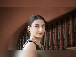 सोहा अली खान ने किया मलाइका अरोड़ा को फॉलो, बताया हेल्दी डाइट रूटीन सोहा अली खान ने किया मलाइका अरोड़ा को फॉलो, बताया हेल्दी डाइट रूटीन