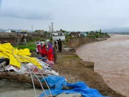 Flood Alert In Jammu As Rivers Swell Amid Heavy Rain Flood Alert In Jammu As Rivers Swell Amid Heavy Rain