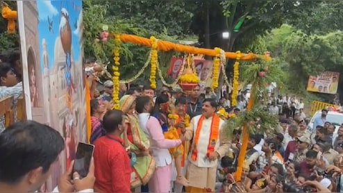 जन्माष्टमी पर सीएम यादव पहुंचे अमका झमका माता मंदिर, नन्हे कन्हैया संग फोड़ी मटकी
