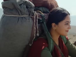 माहिष्मती की रानी बनी बस कंडक्टर, 'घाटी' में बाइक पर बेच रही गांजा- देखें वीडियो