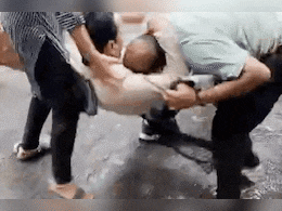 कोर्ट में पत्नी से तलाक लेने पहुंचा था ITBP का जवान, अचानक कर्मचारी को उठा के पटका ! जानें - पूरा मामला