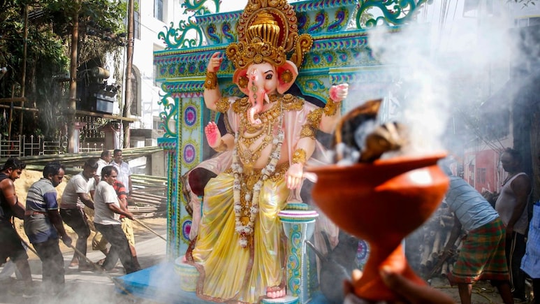 मध्य प्रदेश में कल बंद रहेंगे बैंक, स्कूल-कॉलेज सहित सरकारी दफ्तर, सरकार ने घोषित किया अवकाश