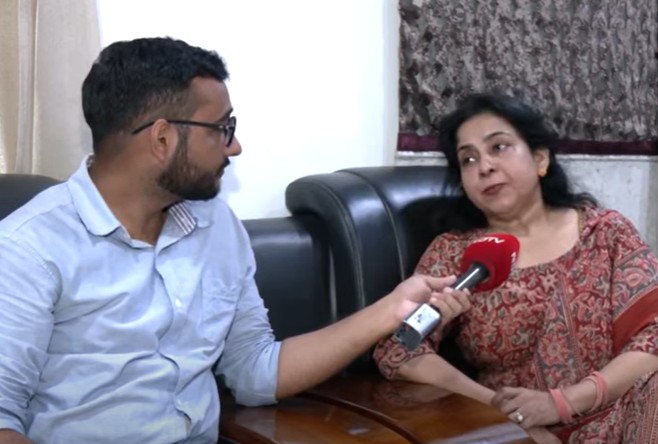 थाने में जितने SI थे वो मुझसे पढ़े थे, नजर नहीं मिला पा रहे थे, जॉब से मजबूर थे....  नीतू मैम ने NDTV से कहा