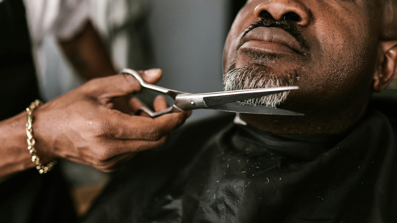 10 simple steps to take care of your beard like a professional stylist