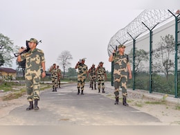 मेघालय के गांव में बांग्लादेशी गैंग का हमला, सोते शख्स को हथकड़ी लगाकर घसीटा, गला काटने वाले थे कि... मेघालय के गांव में बांग्लादेशी गैंग का हमला, सोते शख्स को हथकड़ी लगाकर घसीटा, गला काटने वाले थे कि...