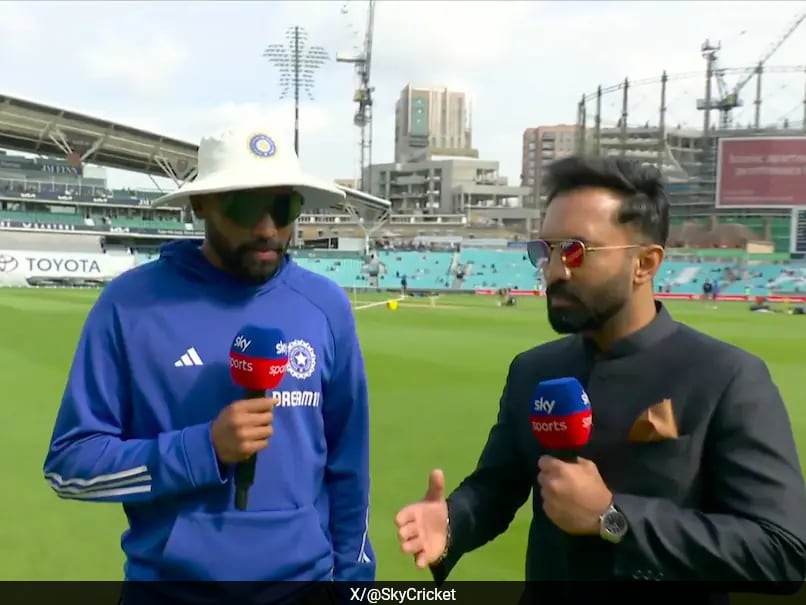 Dinesh Karthik Asks Mohammed Siraj Why He Does Better Without Jasprit Bumrah, Gets Unfiltered Reply