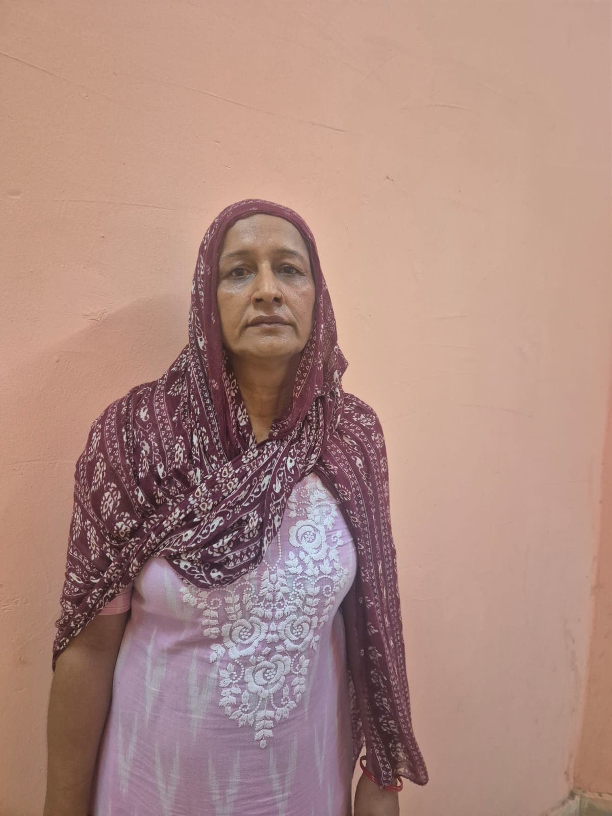 निक्की की सास दयावती. निक्की की सास दयावती.