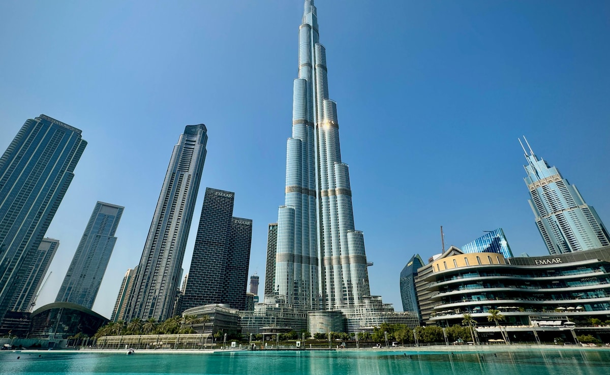 Burj Khalifa is a must-visit in Dubai Burj Khalifa is a must-visit in Dubai