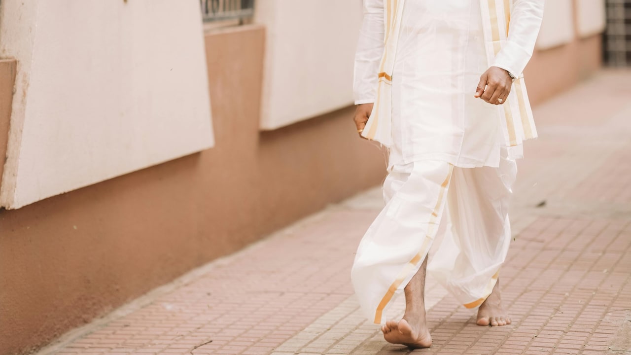 Make your fashion game strong with dhoti pants