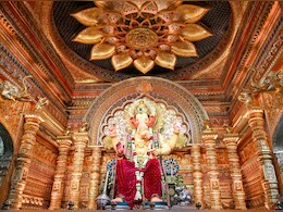 Lalbaugcha Raja: लालबागचा राजा मंडळाला BMCची नोटीस! अन्नछत्रासाठी परवानगी नाकारली Lalbaugcha Raja: लालबागचा राजा मंडळाला BMCची नोटीस! अन्नछत्रासाठी परवानगी नाकारली