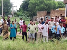 सामूहिक आत्महत्या या कुछ और? भरतपुर में 3 शव मिलने से हड़कंप, डेड बॉडी के पास मिले सल्फास के पाउच सामूहिक आत्महत्या या कुछ और? भरतपुर में 3 शव मिलने से हड़कंप, डेड बॉडी के पास मिले सल्फास के पाउच