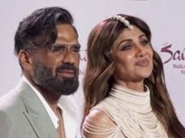 सुनील शेट्टी-शिल्पा शेट्टी धड़कन के दिल ने ये कहा... गाने को किया रिक्रिएट 25 साल बाद कैमेस्ट्री जीत लेगी दिल सुनील शेट्टी-शिल्पा शेट्टी धड़कन के दिल ने ये कहा... गाने को किया रिक्रिएट 25 साल बाद कैमेस्ट्री जीत लेगी दिल