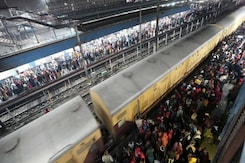 "Big Headload Fell...": Railway Minister On What Led To Delhi Station Tragedy "Big Headload Fell...": Railway Minister On What Led To Delhi Station Tragedy