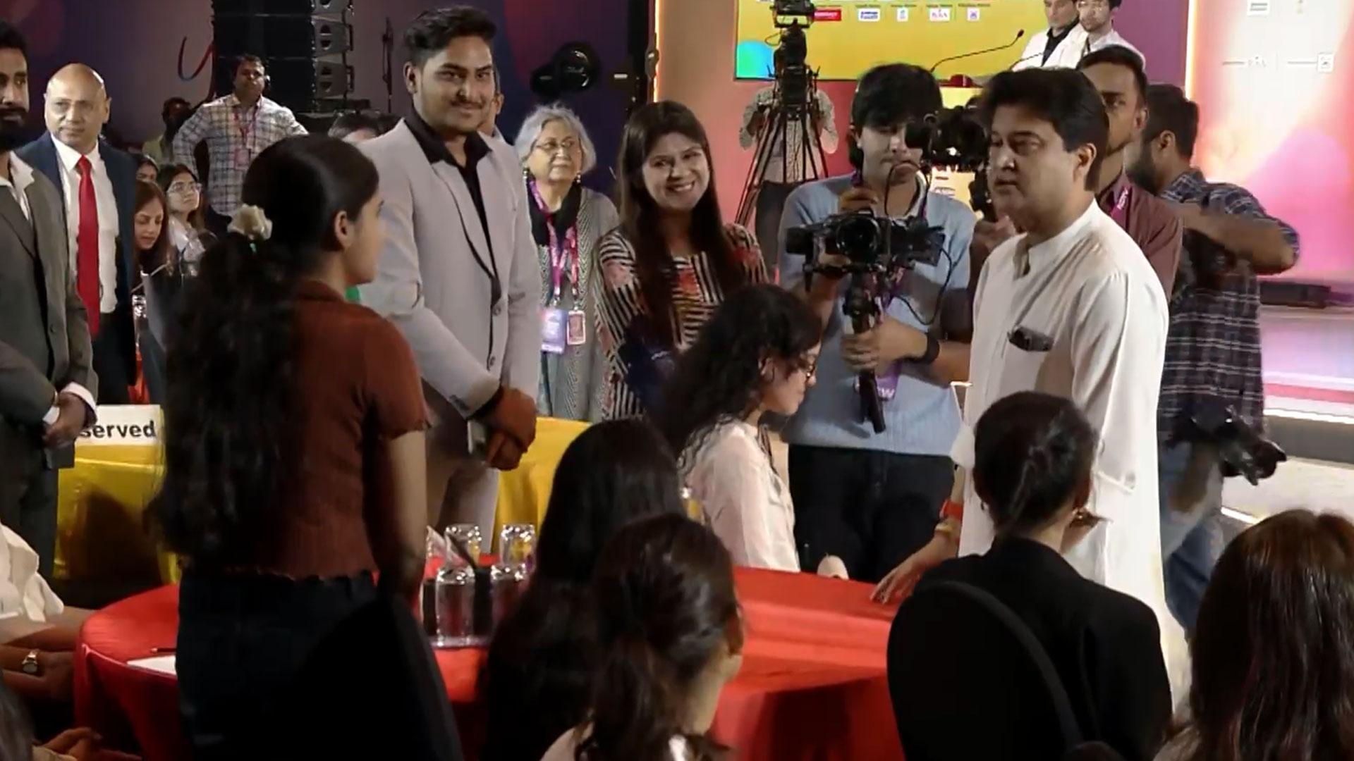 NDTV YUVA - A Platform For Young Changemakers 