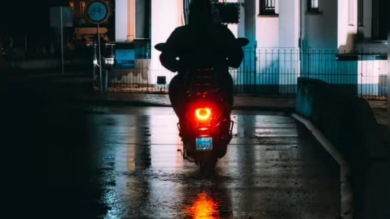 आधी रात की राइड का खौफनाक अनुभव, रैपिडो बुक करके जा रहा थी महिला, सूनसान रास्ते में राइडर ने की ऐसी हरकत...