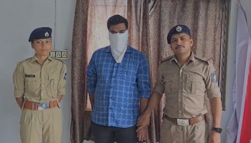 गिरफ्तार प्रेमी नरेश राठौड़. गिरफ्तार प्रेमी नरेश राठौड़.