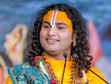 लिव इन रिलेशनशिप पर ये क्या बोल गए अनिरुद्धाचार्य, फिर हुआ बवाल; लोगों ने दे डाली नसीहत